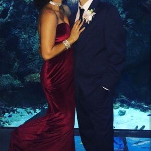 Red velvet prom/homecoming dress